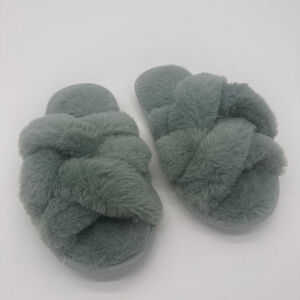 JOYFOLIE Toddler Sage Green Faux Fur Cross Band Slippers Size 10/11T